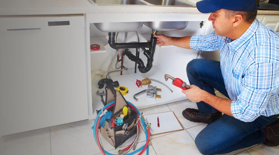 Expert burst pipe repair services in Ojibwa, WI